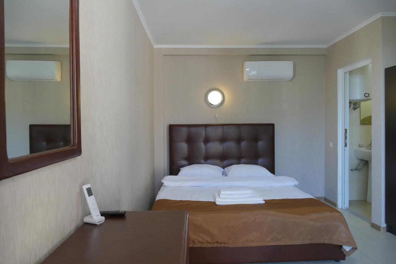 New Athos Astoria Comfort Hotel מראה חיצוני תמונה