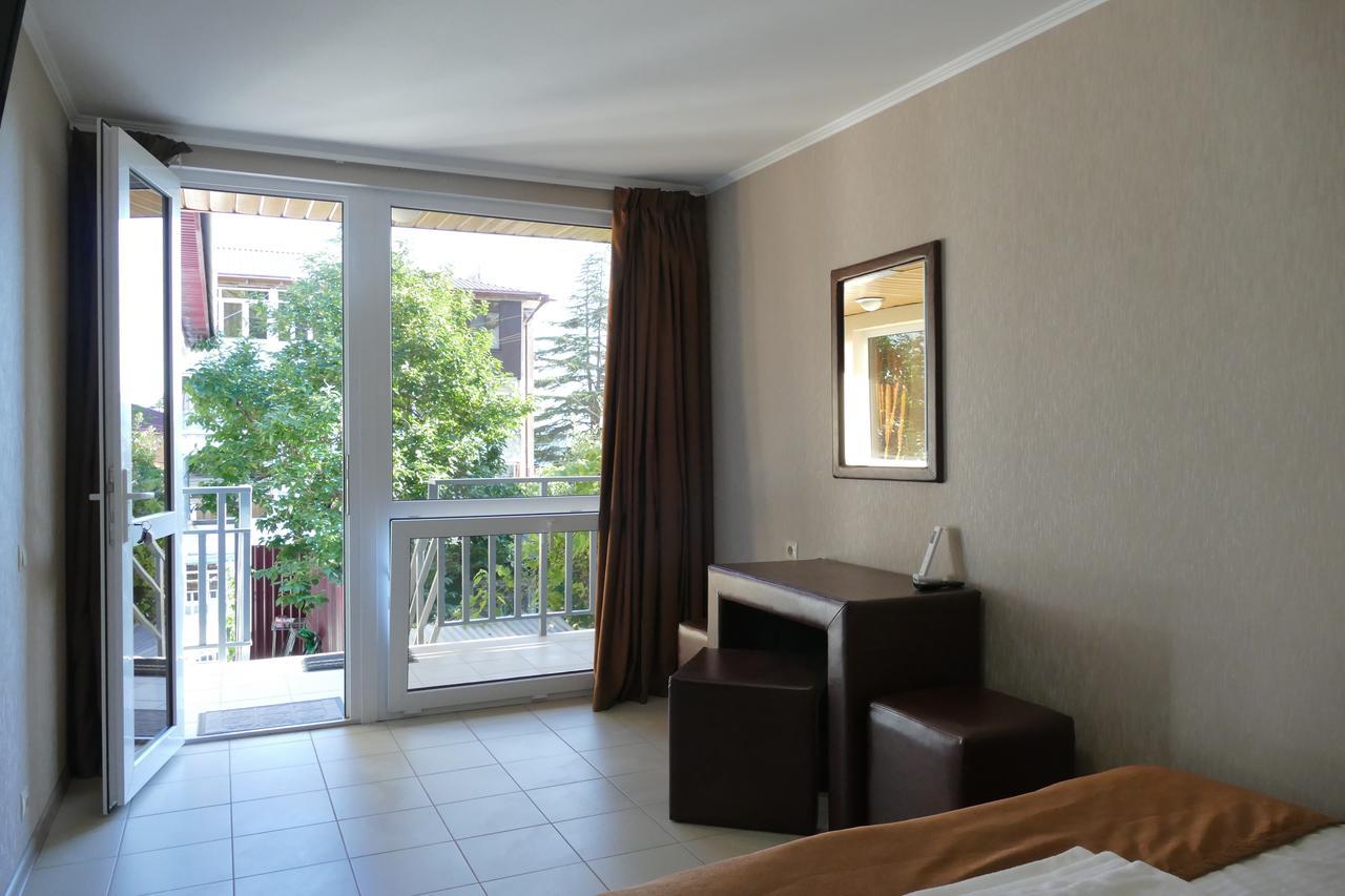New Athos Astoria Comfort Hotel מראה חיצוני תמונה